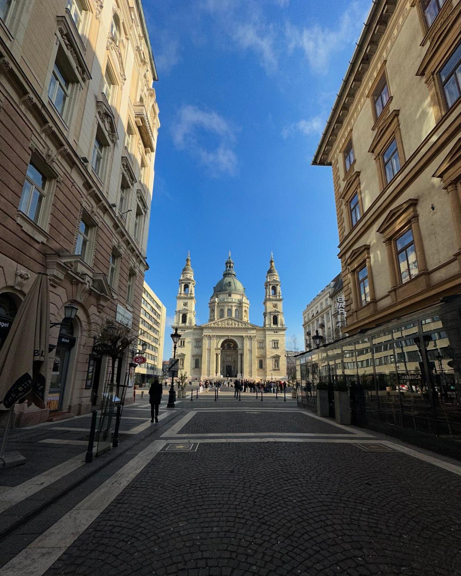 Dolce Vita Basilica Budapesta Exterior foto